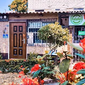 2* בית הארחה Casa Michael